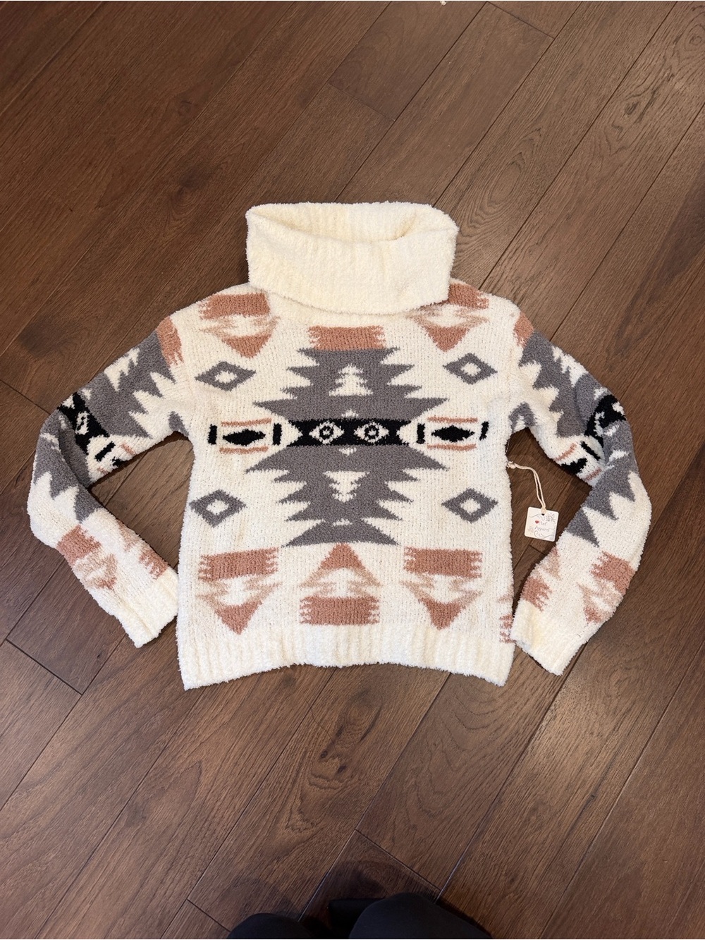 Poof Apparel Cozy Turtleneck Aztec Pattern Sweater - Medium NWT - C16-058